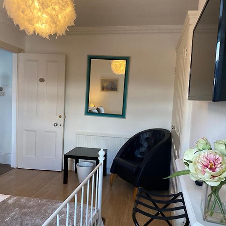 Deluxe Three Bed Bnb In Henley-On-Thames Near Station River & Town Centre Esterno foto