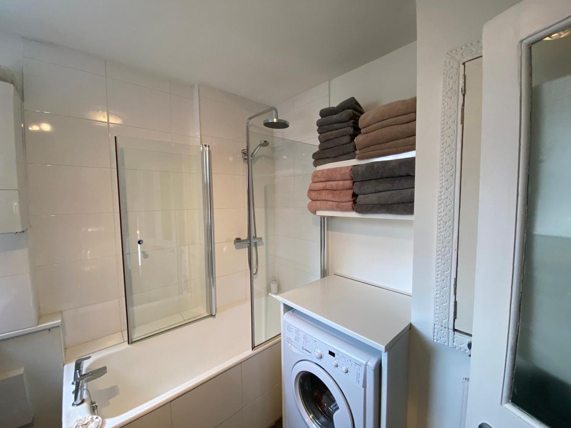 Deluxe Three Bed Bnb In Henley-On-Thames Near Station River & Town Centre Esterno foto