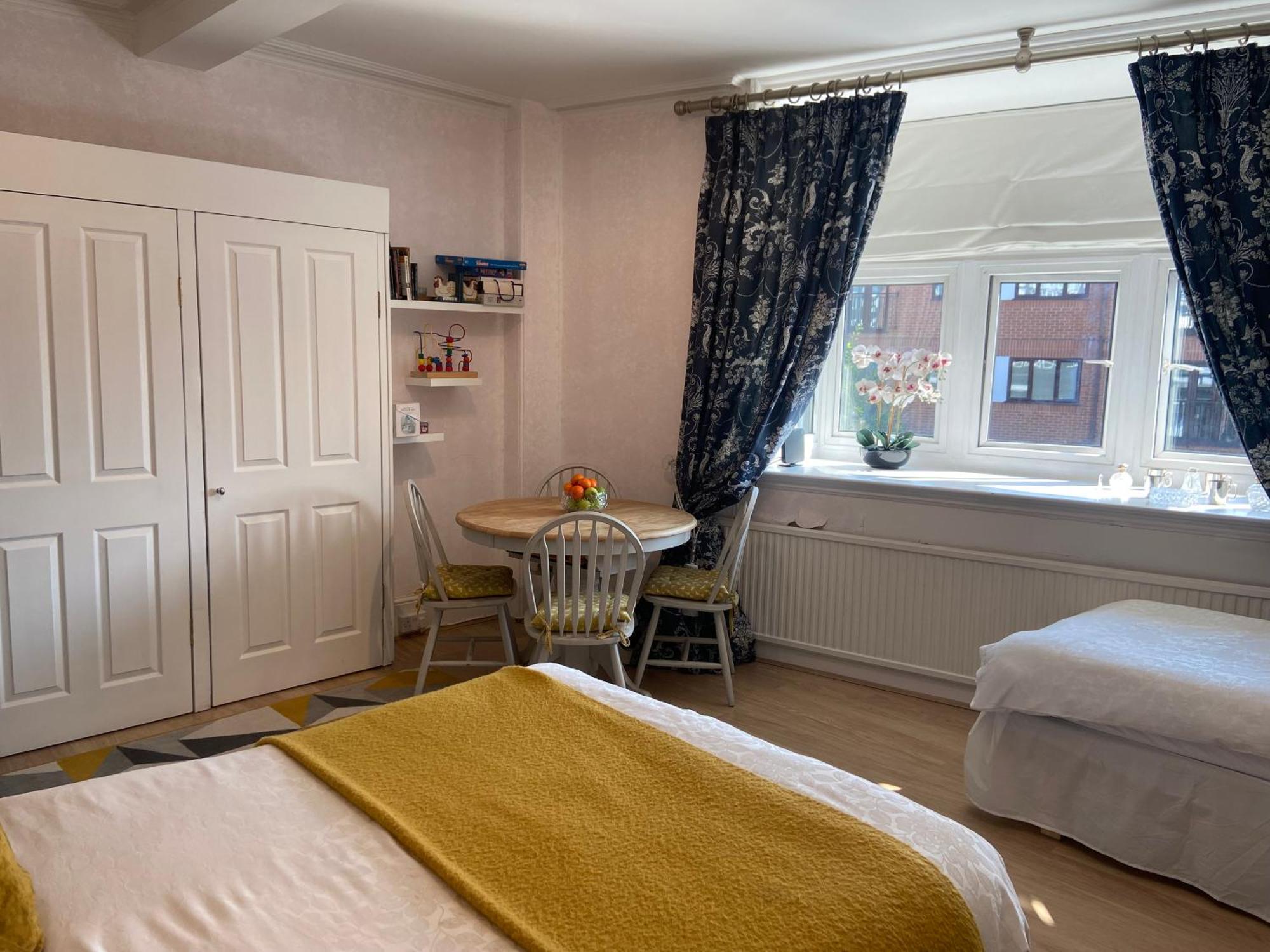 Deluxe Three Bed Bnb In Henley-On-Thames Near Station River & Town Centre Esterno foto